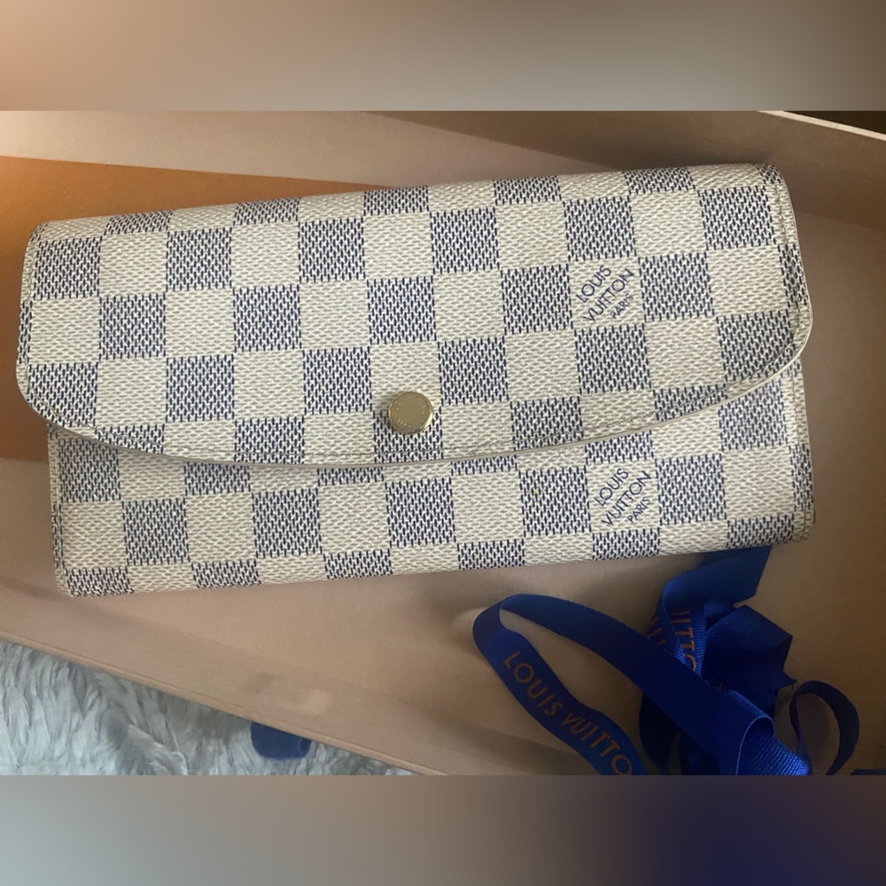 emilie azur louis vuitton wallet